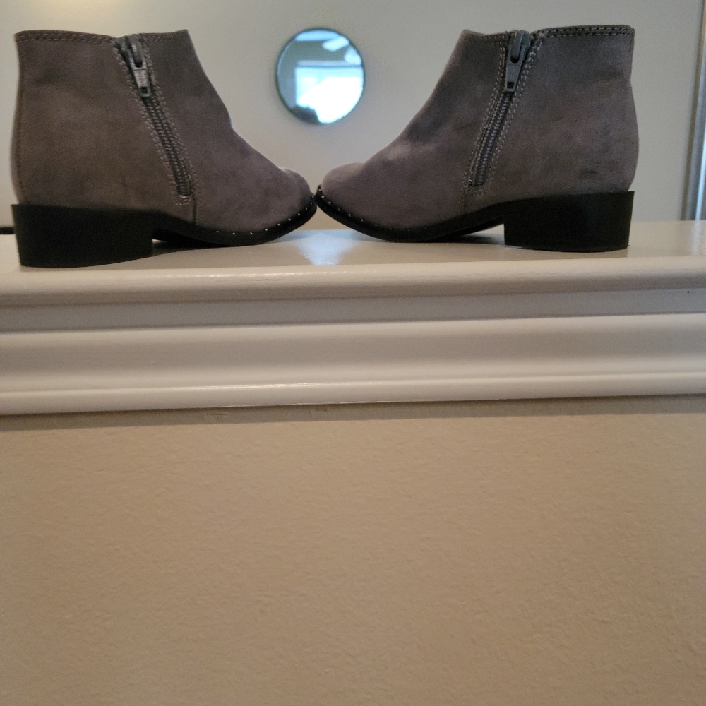 EXCELLENT CONDITION!! OLD NAVY SUEDE ZIPPER BOOTS